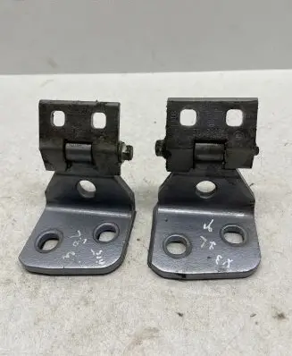 BMW X3 E83 Rear door lower hinge A046574 0608 028199