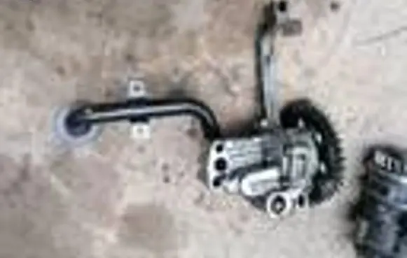 Volkswagen Touareg I Oil pump 070115153