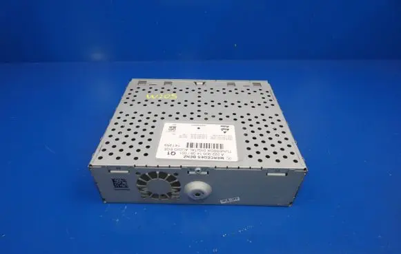 Mercedes-Benz C W205 HiFi Audio sound control unit A2229001408 A2228203389 A2229020408