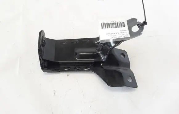 Volvo XC60 Radiator mount bracket 31261931