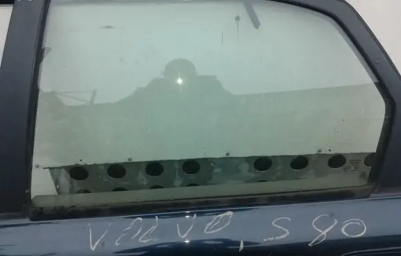 Volvo S80 Rear door window glass