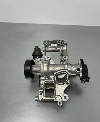 BMW 3 G20 G21 Water pump 2805718 8591718