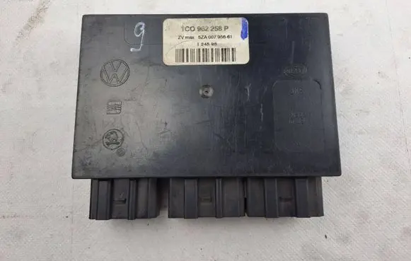 Volkswagen Golf IV Comfort/convenience module 1C0962258P 5ZA00795661