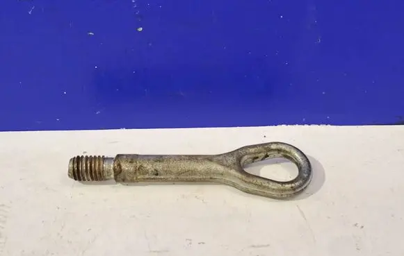 Mercedes-Benz C W205 Towing hook eye 