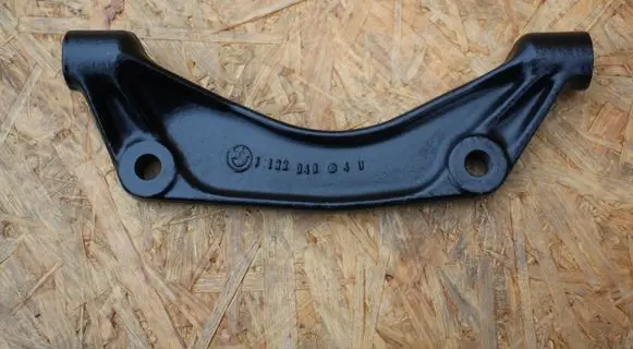 BMW 7 E32 Gearbox mounting bracket 1132049