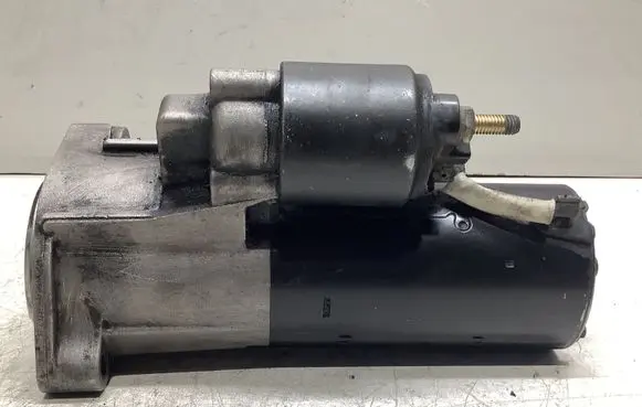Volkswagen PASSAT B5.5 Starter motor 068911024H 001124029