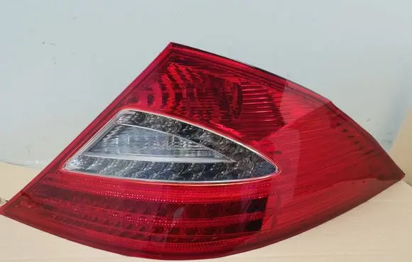 Mercedes-Benz CLS C219 Rear/tail lights A2198200664 427602R 1061002