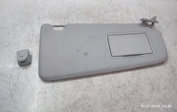 Sun visor