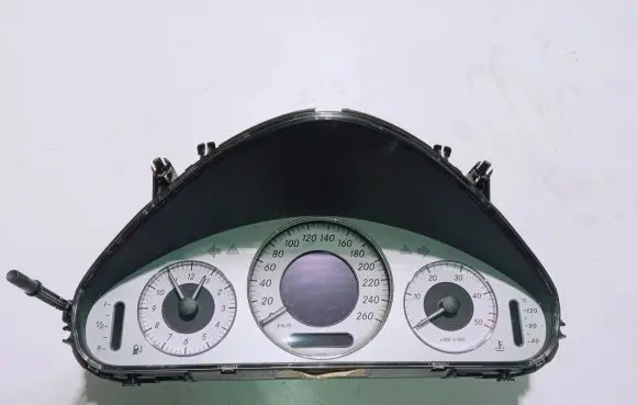 Mercedes-Benz E W211 Speedometer (instrument cluster) A2115403611 110080004
