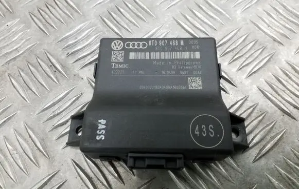 Audi A4 S4 B8 8K Gateway control module 8T0907468M 8T0907468H