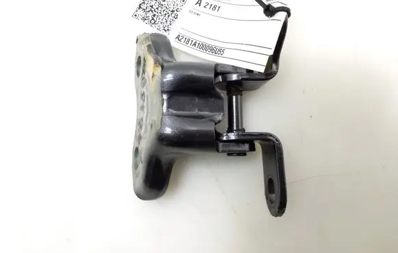 Toyota Verso Rear door upper hinge 687500H010