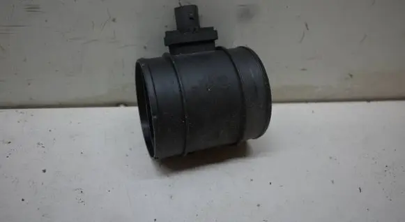 Opel Insignia A Mass air flow meter F00C2T8002