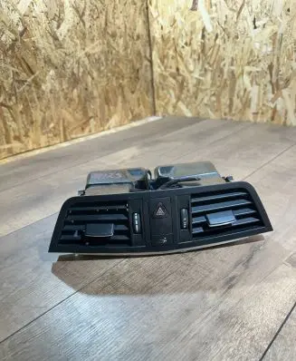 Mercedes-Benz E C207 W207 Dash center air vent grill a2078300054 00776157 KU30110