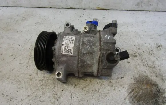 Volkswagen Golf VII Air conditioning (A/C) compressor (pump) 5Q0816803F