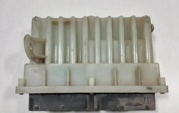 Opel Vectra B Fan control module 24410130