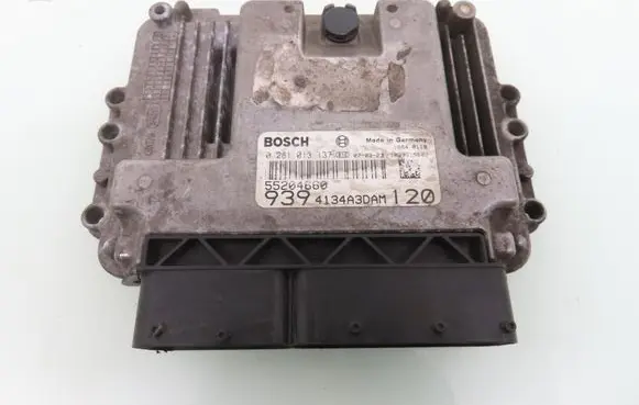 Alfa Romeo 159 Engine control unit/module 55204660 0281013137