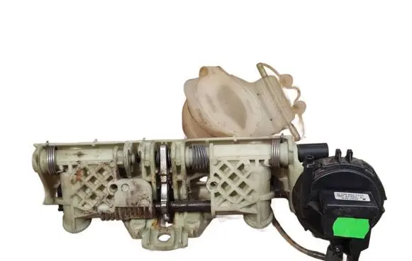 Mercedes-Benz S W220 Central locking vacuum pump 2208000475 400291A
