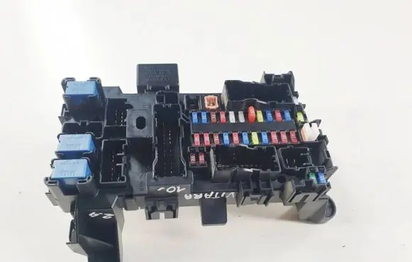 Suzuki Grand Vitara II Fuse box set