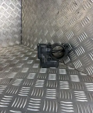 Volkswagen PASSAT B7 Throttle valve 03C128063A A2C53104475