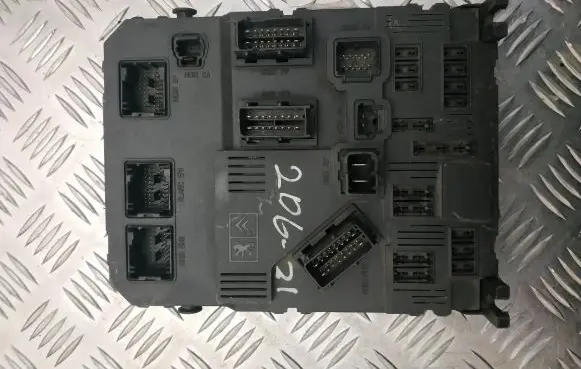 Peugeot 206 Central body control module 9646777280