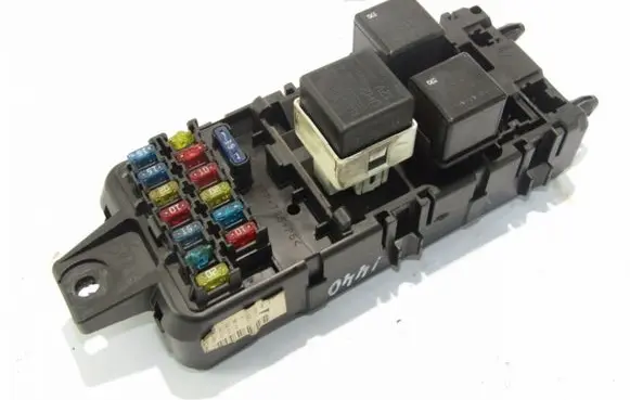 Volvo S40, V40 Fuse module 0J040341