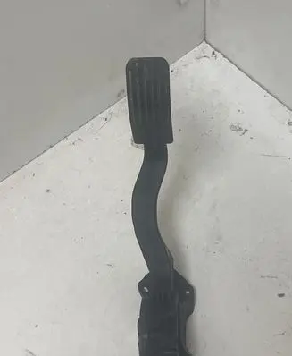 Peugeot 208 Accelerator throttle pedal 9671433780