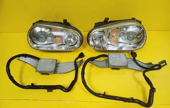 Volkswagen Golf IV Headlight/headlamp 1J1941015L 0301161271 001161272