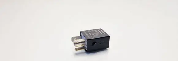 Volkswagen Golf V Other relay 4H0951253C