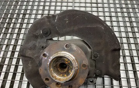 BMW 5 E60 E61 Front wheel hub spindle knuckle