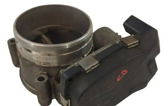 Volkswagen PASSAT CC Throttle valve 03H133062A