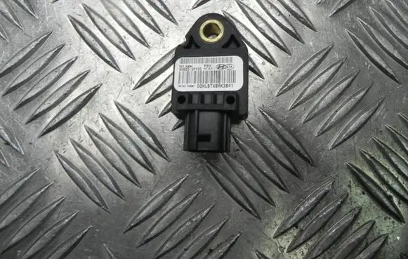 Hyundai Getz Airbag deployment crash/impact sensor 959202F100 X2210