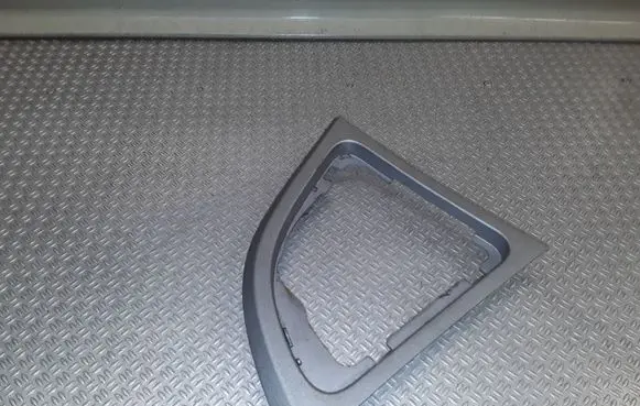 BMW 1 E81 E87 Gear shifter surround trim plastic 7129143