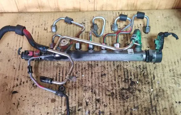 Volkswagen PASSAT B6 Fuel main line pipe 03L089G