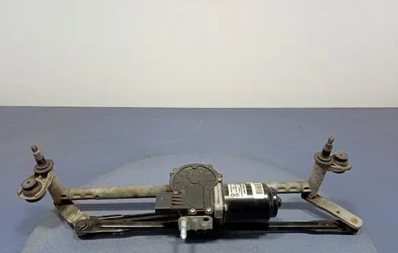 Skoda Fabia Mk3 (NJ) Front wiper linkage and motor 6V1955023B