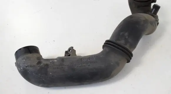 Subaru Legacy Air intake hose/pipe A12AG05