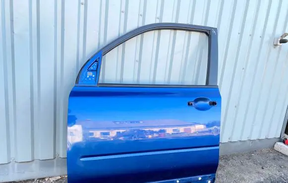 Nissan X-Trail T31 Front door
