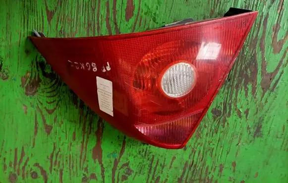 Ford Mondeo Mk III Rear/tail lights