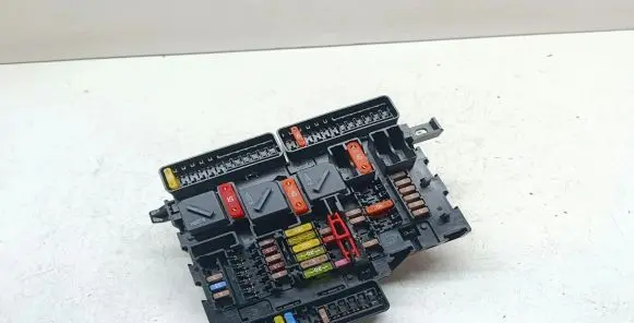 BMW 2 F46 Fuse module 9270355
