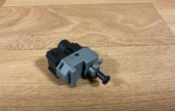 Ford Mondeo Mk III Brake pedal sensor switch 1S7113480AA