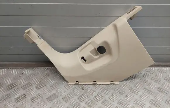 Audi Q7 4M Foot area side trim 4M1867271C 4M1867271
