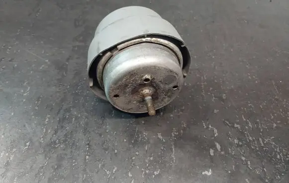 Audi A4 S4 B6 8E 8H Engine mount vacuum valve 8E0198382B