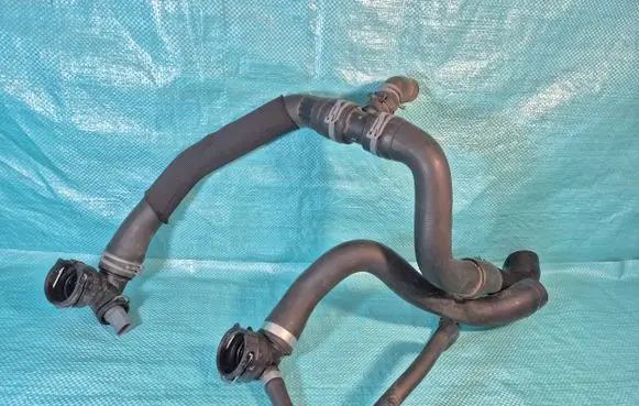 Volkswagen Golf VII Engine coolant pipe/hose 5Q0121049CL ZD190916 KASBGTE3