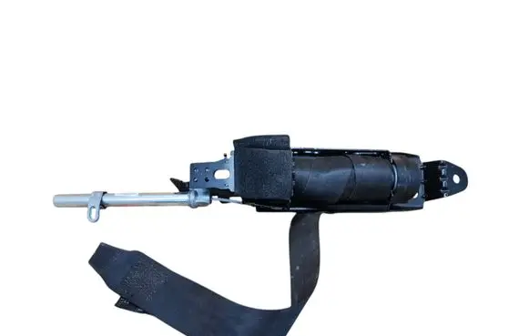 Volvo C30 Front seatbelt 9123539