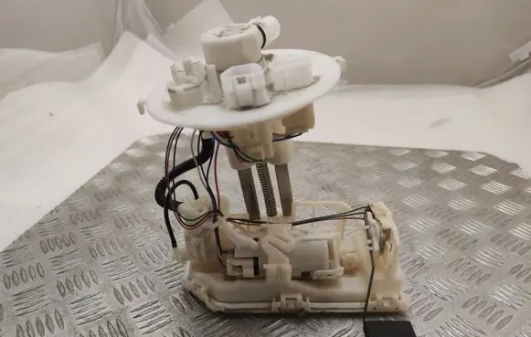 Toyota RAV 4 (XA50) In-tank fuel pump 7702042260