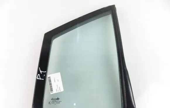 Opel Omega A Rear side window 