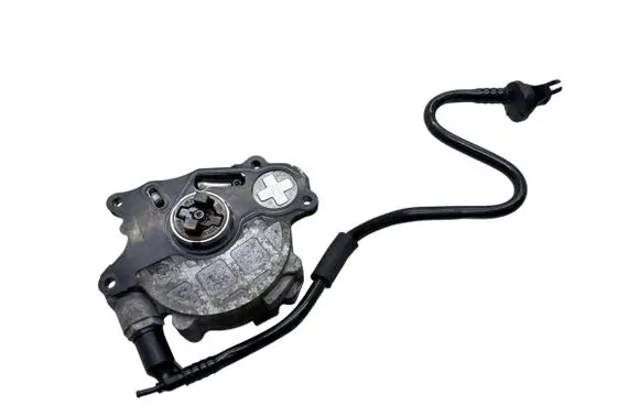 Skoda Octavia Mk2 (1Z) Vacuum pump 03L145100G