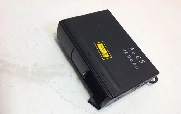 Audi A6 S6 C5 4B CD/DVD changer FA05735