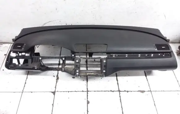 Volkswagen PASSAT B6 Dashboard 3C1857669