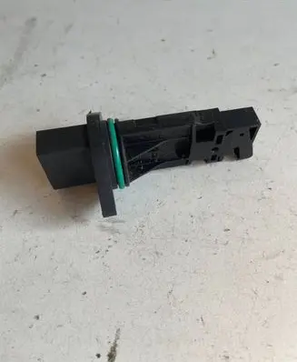 Volkswagen Golf IV Mass air flow meter F00C2G2055