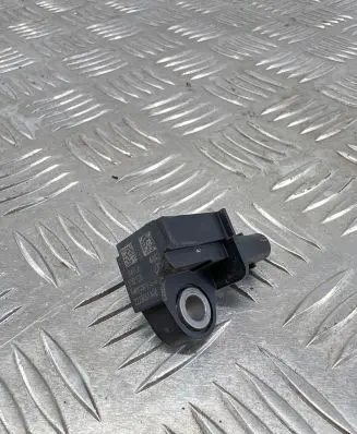 Mercedes-Benz C W205 Airbag deployment crash/impact sensor 2229051400 150128 04626